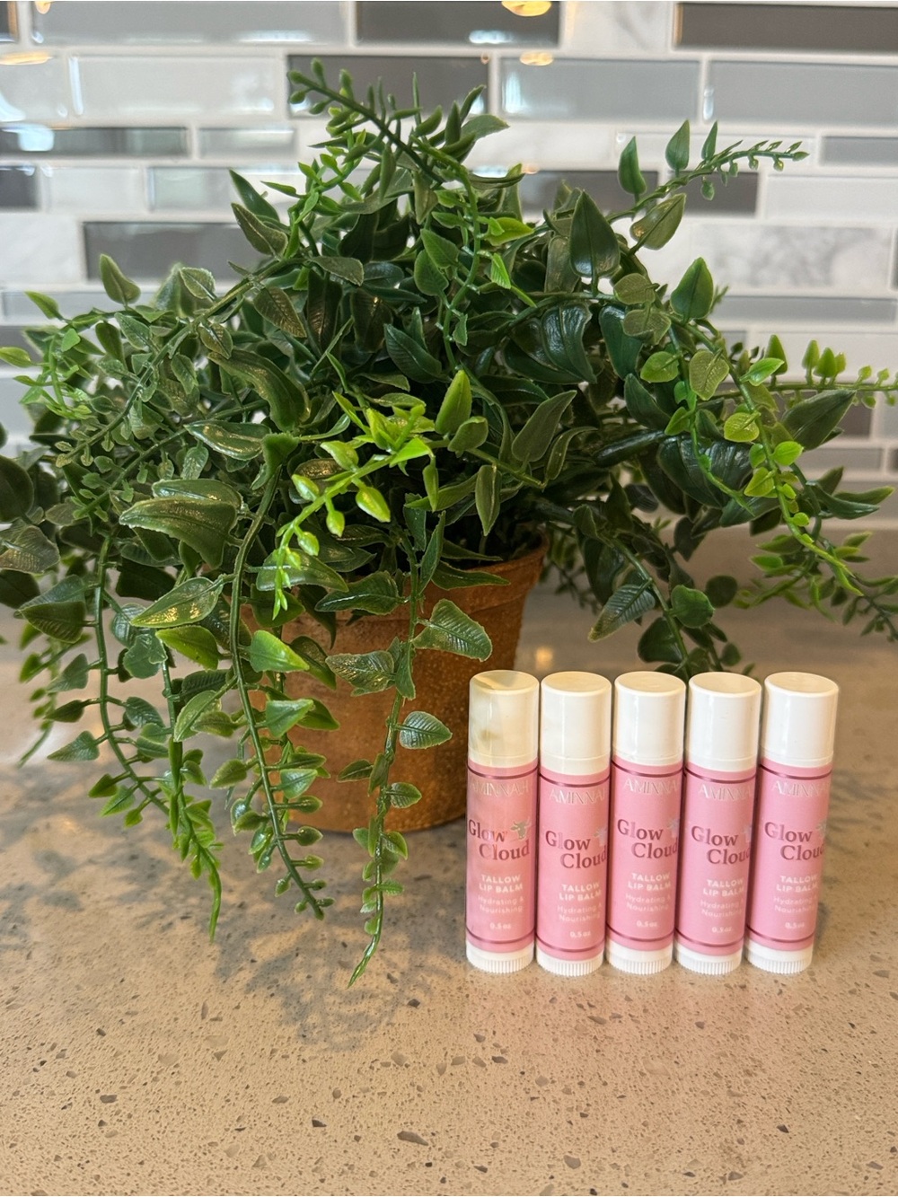 AMINNAH - 5 PC GLOW CLOUD TALLOW LIP BALM